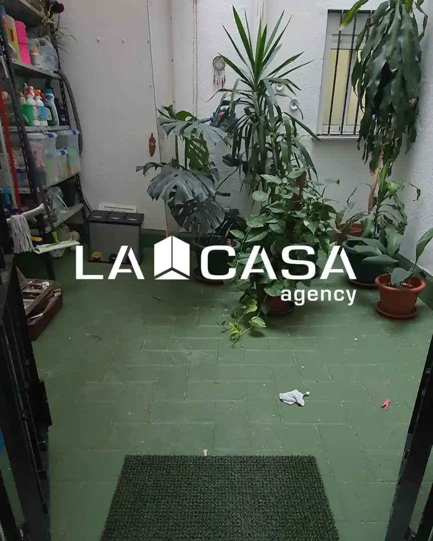 Flat for sale in Sevilla  with Terrace and Storage room
