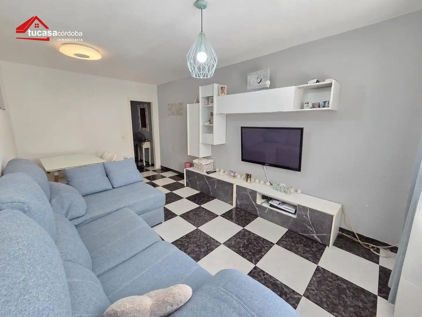 Sala d'estar de Pis en venda en Córdoba amb Aire condicionat i Moblat