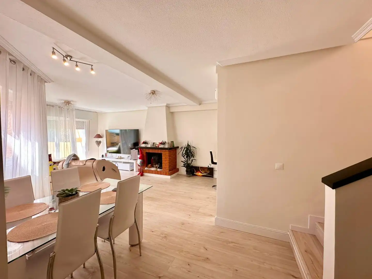 Casa adosada en venta en La Envía