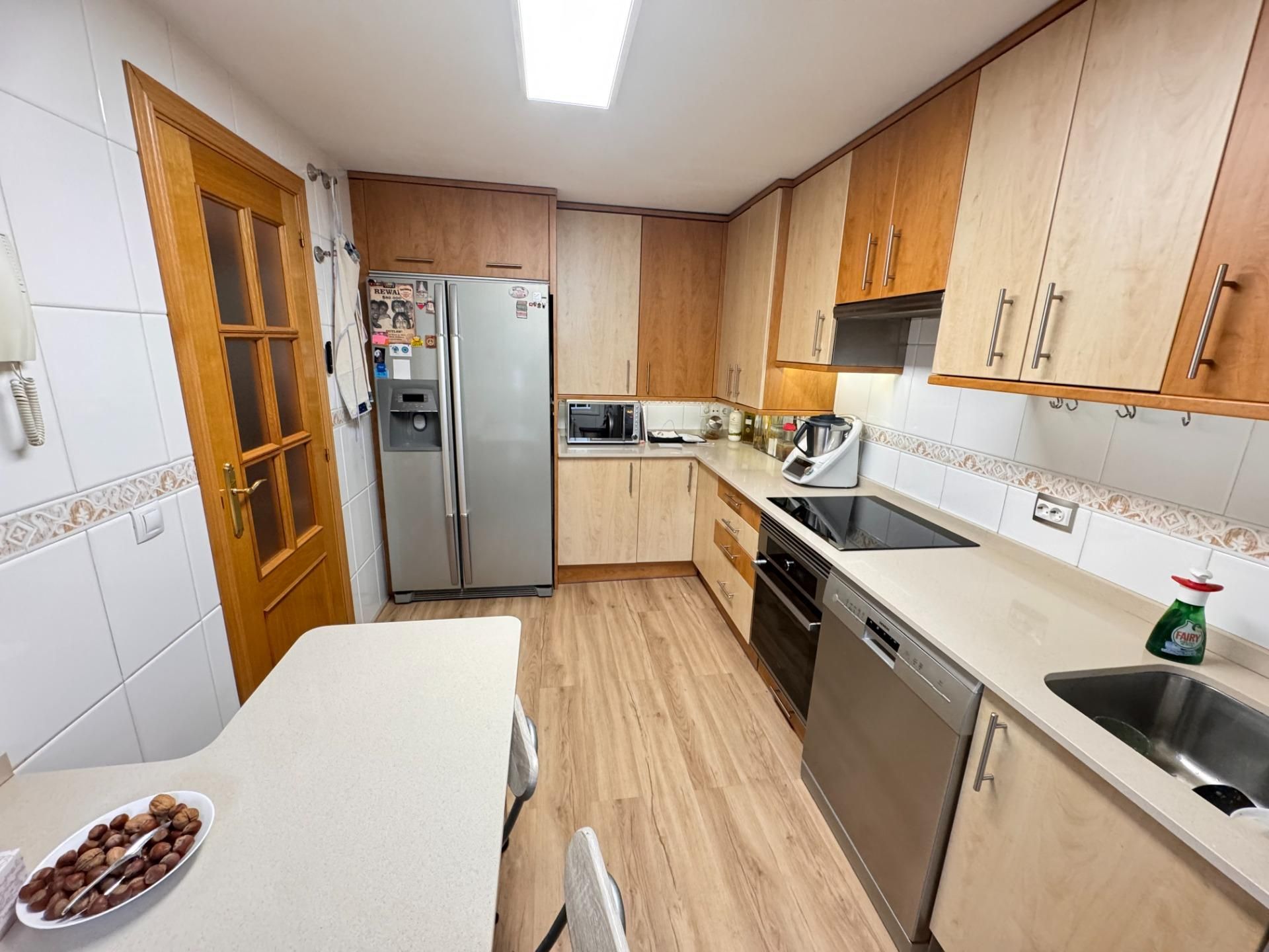 Cuina de Casa adosada en venda en Valdemoro amb Aire condicionat, Calefacció i Jardí privat