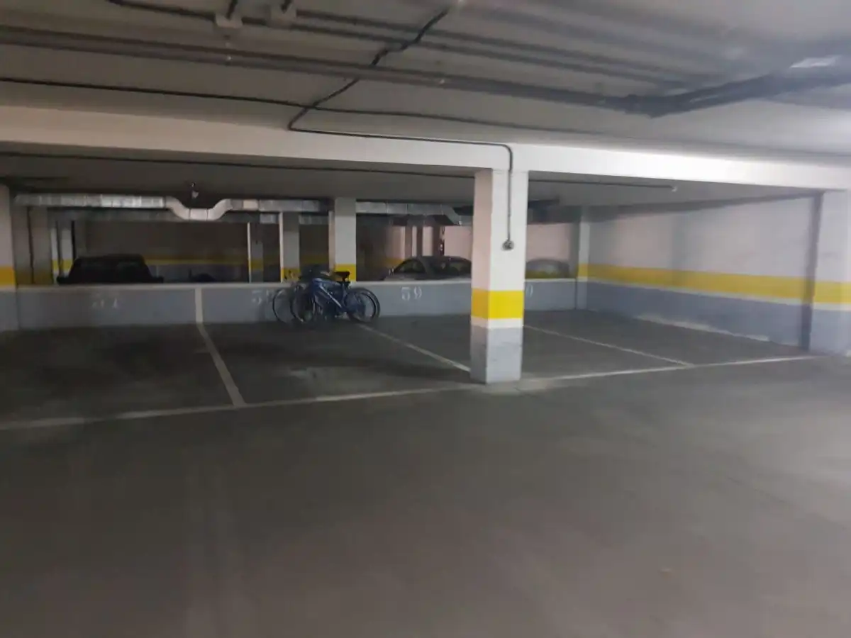 Parking of Garage for rent in Alcalá de Henares