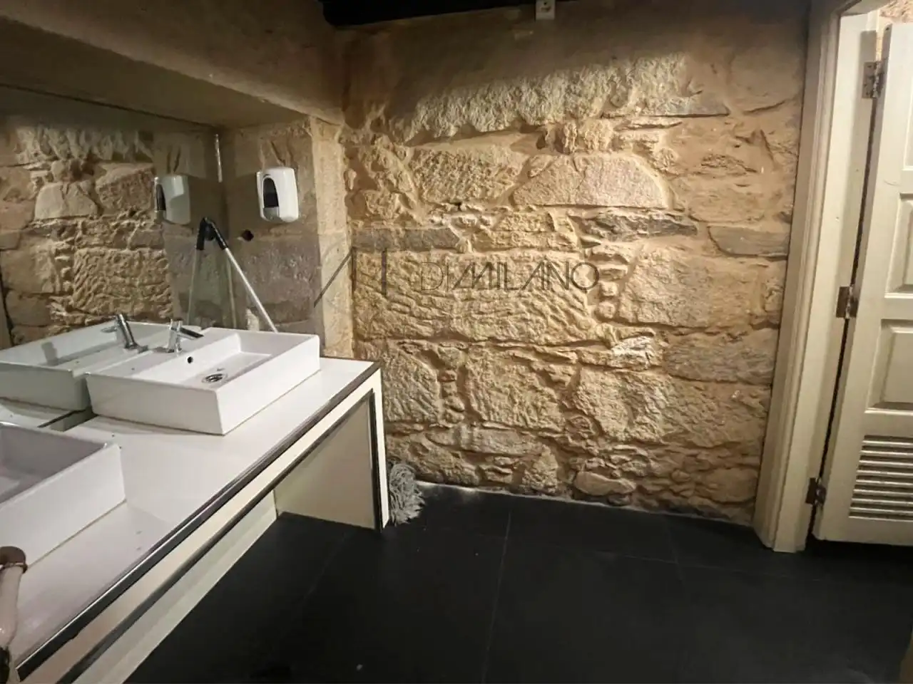 Badezimmer von Geschaftsraum zur Miete in Vigo  mit Klimaanlage