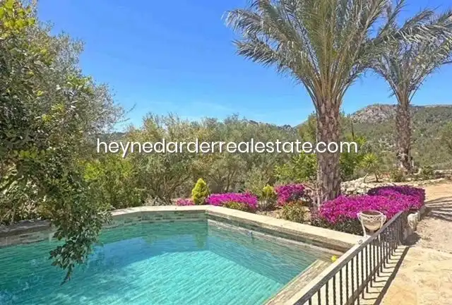 Garden of Houses for sale in Andratx  with Air Conditioner, Private garden and Storage room