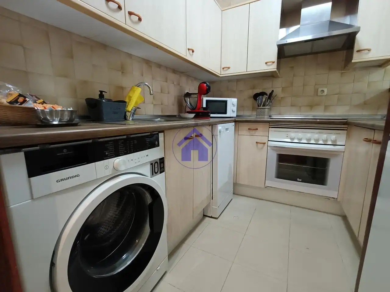 Cocina de Piso de alquiler en Vigo  con Calefacción, Parquet y Amueblado