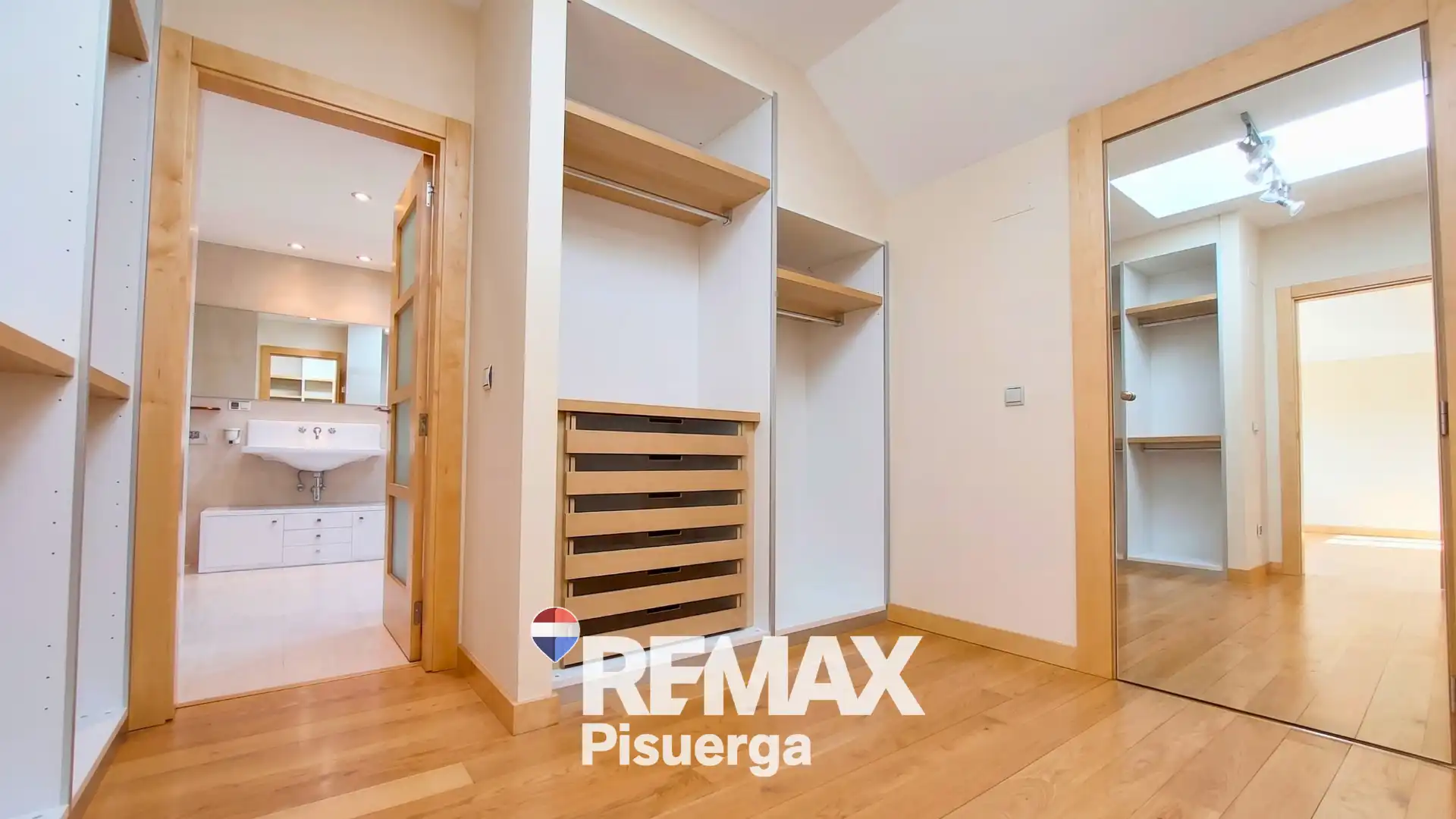 Casa o xalet en venda en Boecillo amb Aire condicionat, Calefacció i Jardí privat