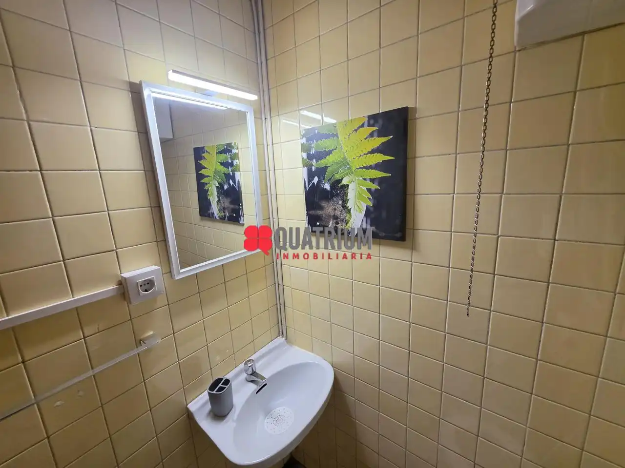 Flat for rent in Avenida de Rosalía de Castro, Ensanche - Sar