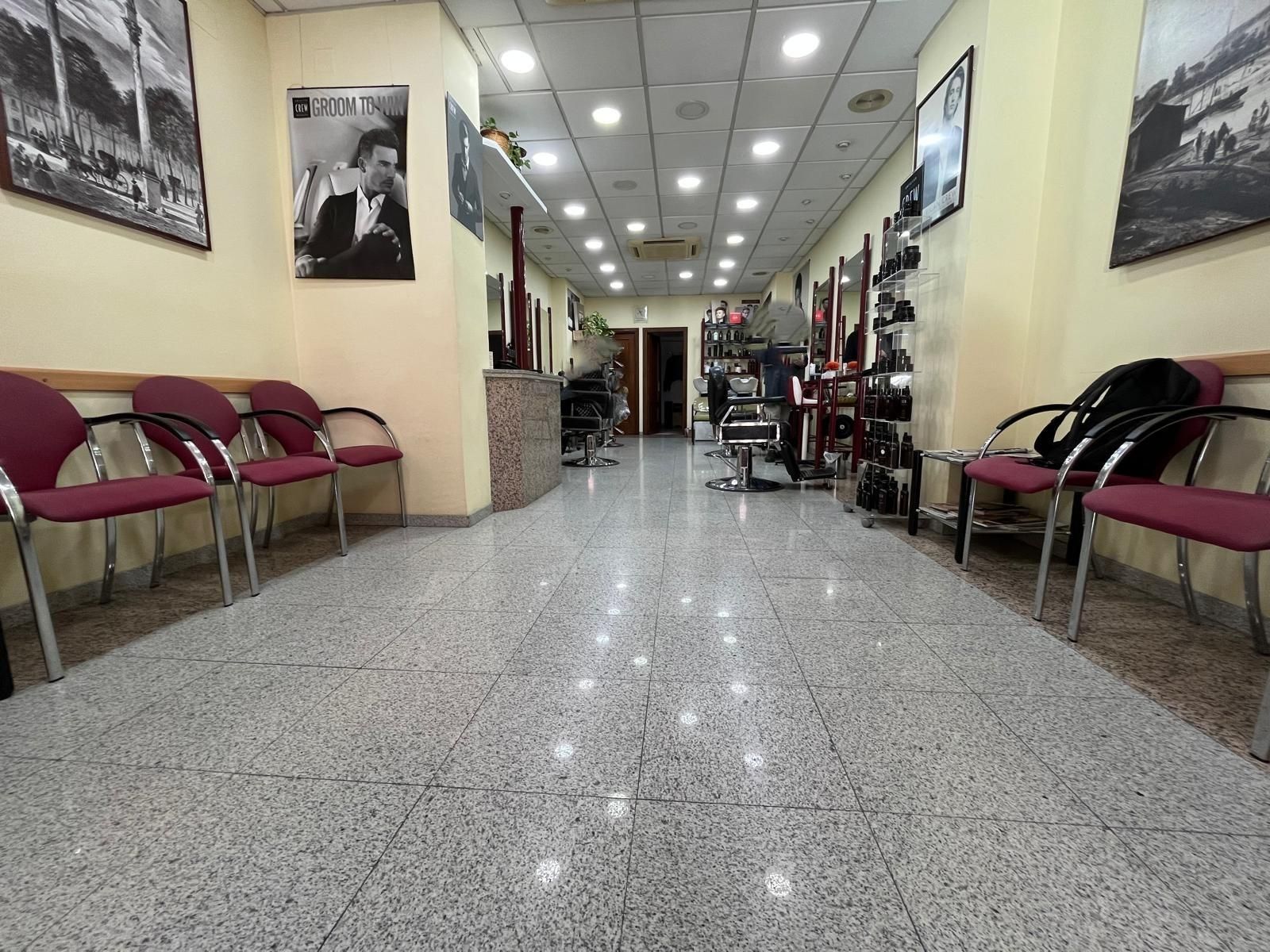 Premises to rent in  Sevilla Capital  with Air Conditioner