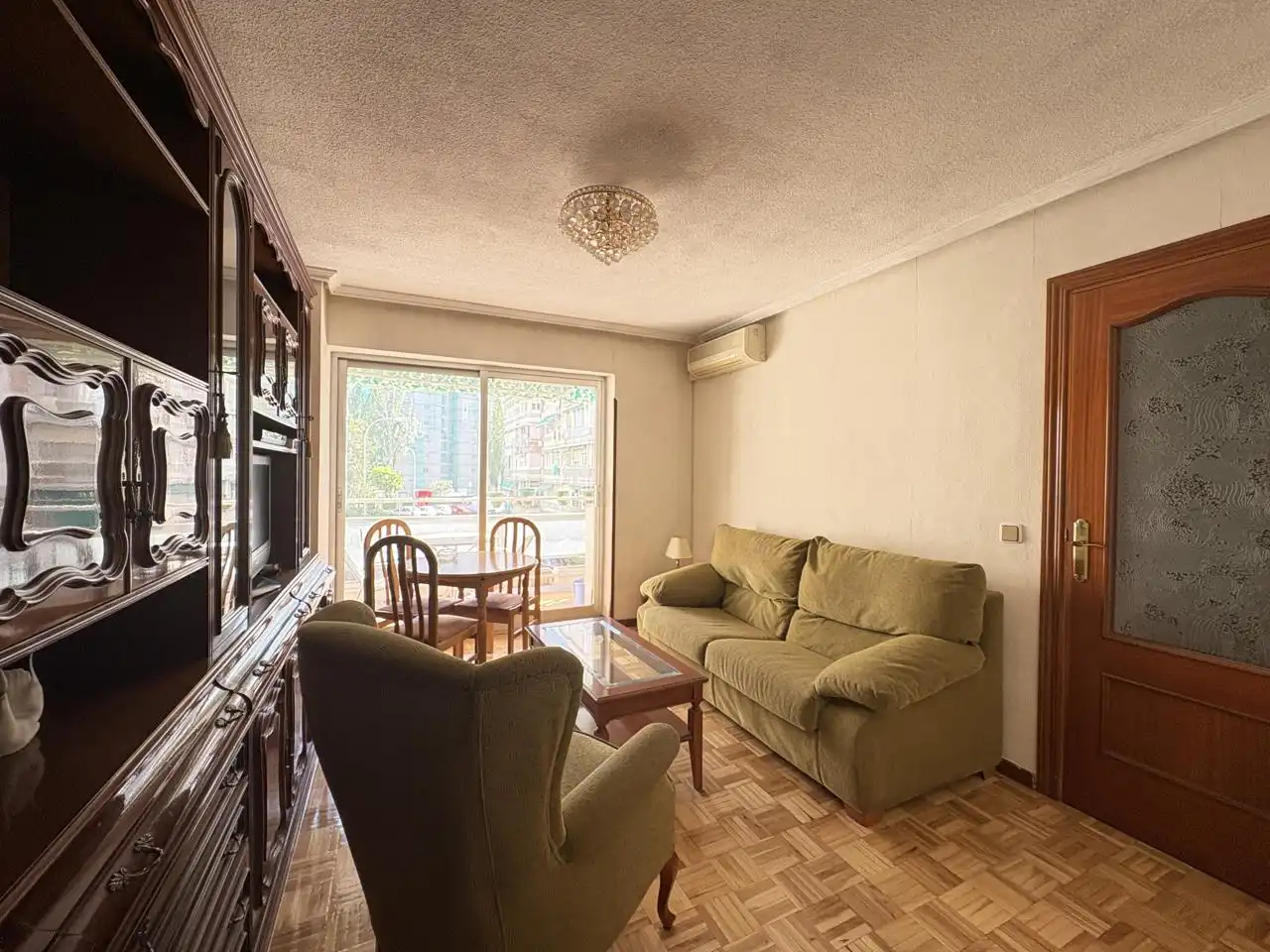Sala de estar de Piso de alquiler en Madrid con Aire acondicionado, Calefacción y Parquet