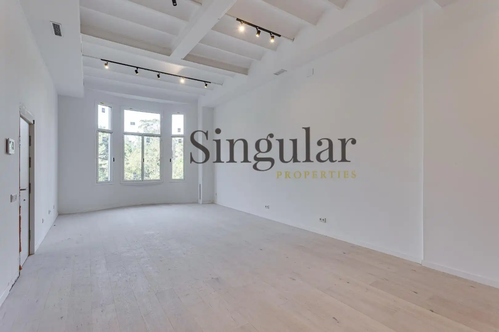 Sala de estar de Ático en venta en Barcelona con Aire acondicionado, Calefacción y Terraza