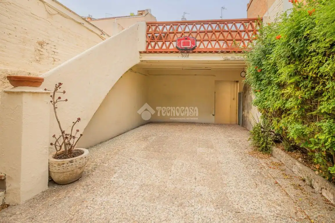 Casa aparellada amb terrassa en venda a Centre - Can Nadal, imagen 22