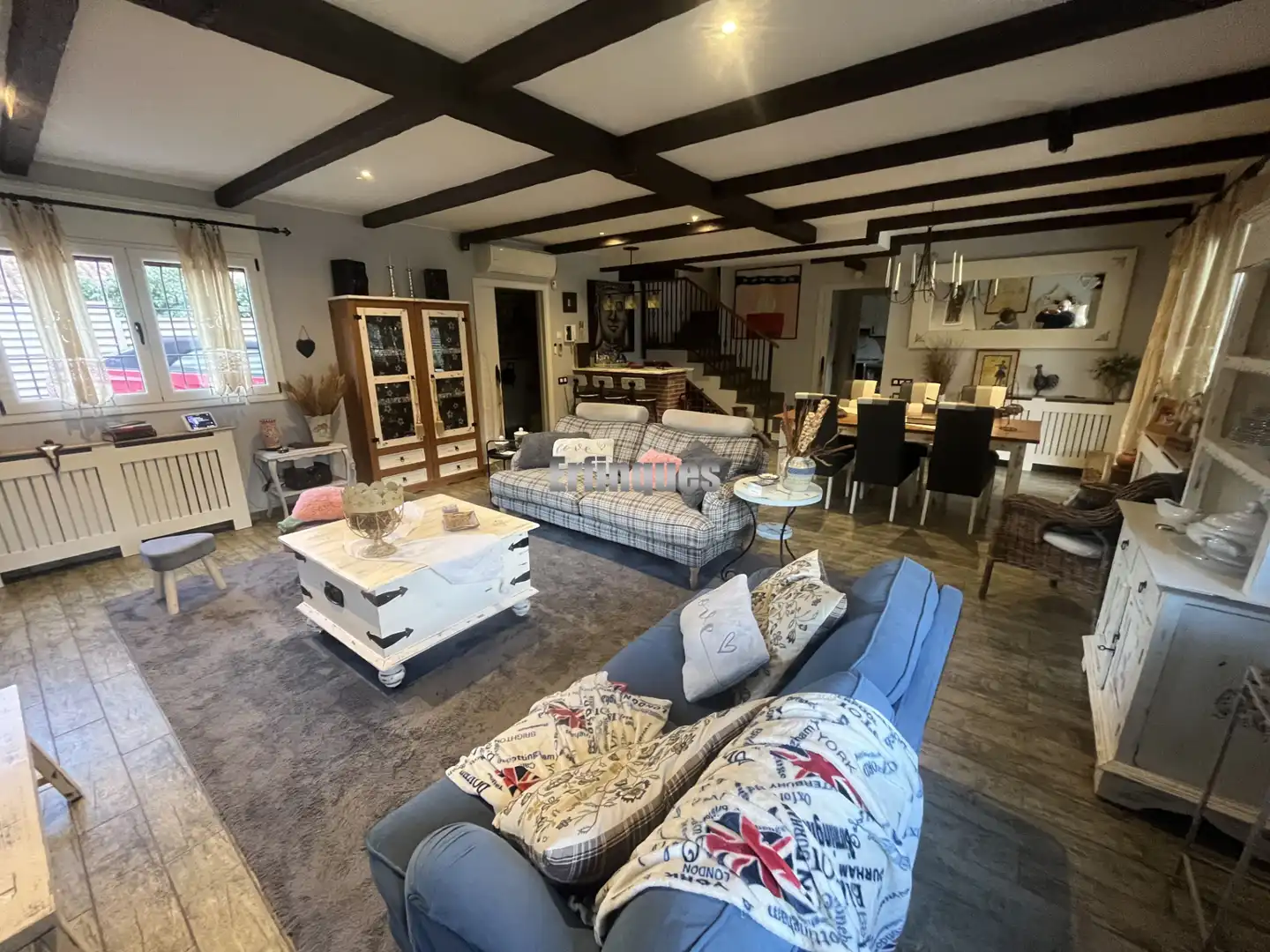 Wohnzimmer von Haus oder Chalet zum Verkauf in Rubí mit Klimaanlage, Heizung und Privatgarten