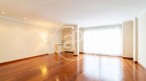 Foto 4 de Piso de alquiler en Aragon, Sant Gervasi- Galvany, Barcelona Capital