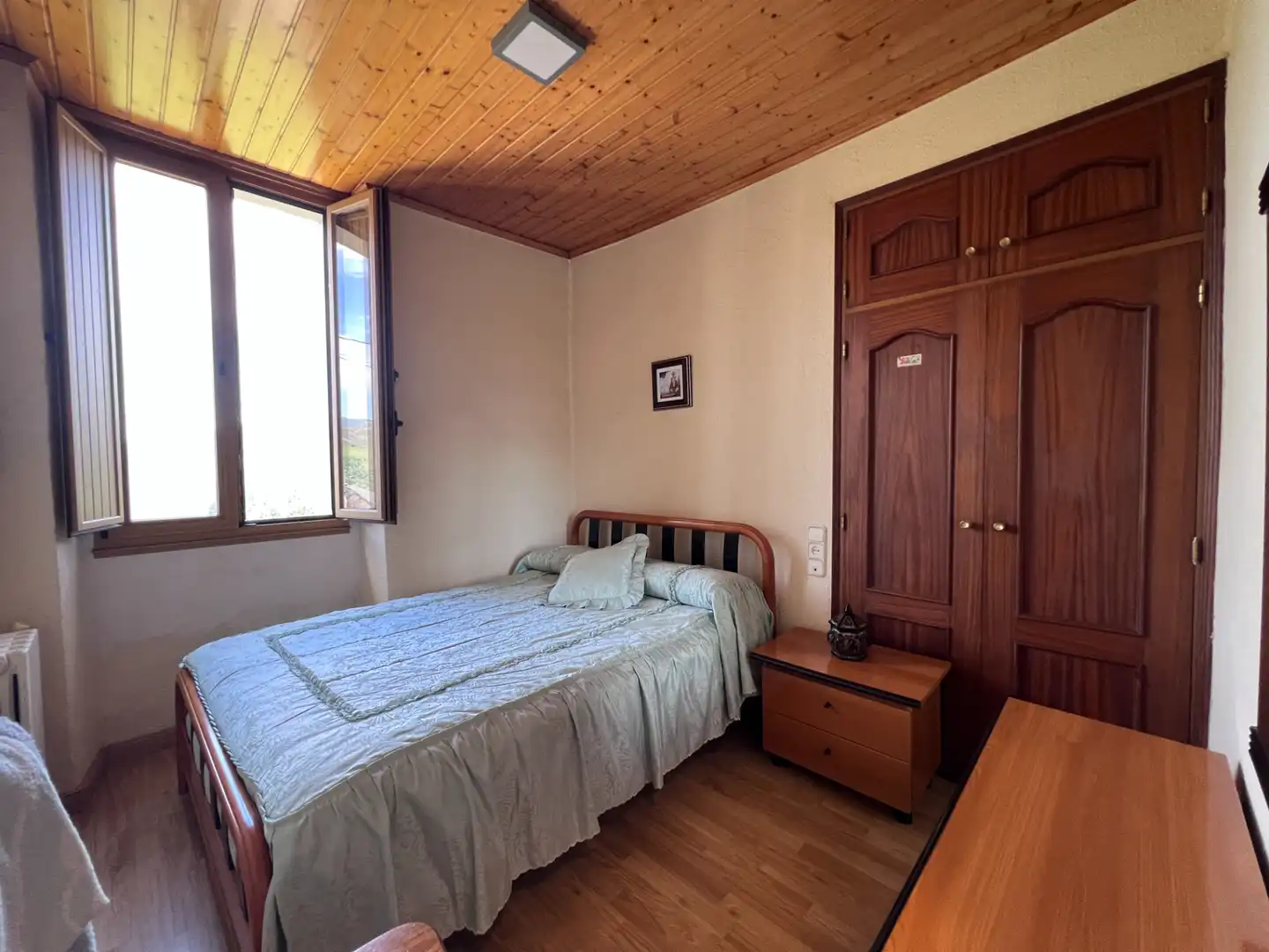 Dormitori de Finca rústica en venda en Sena amb Calefacció, Parquet i Terrassa