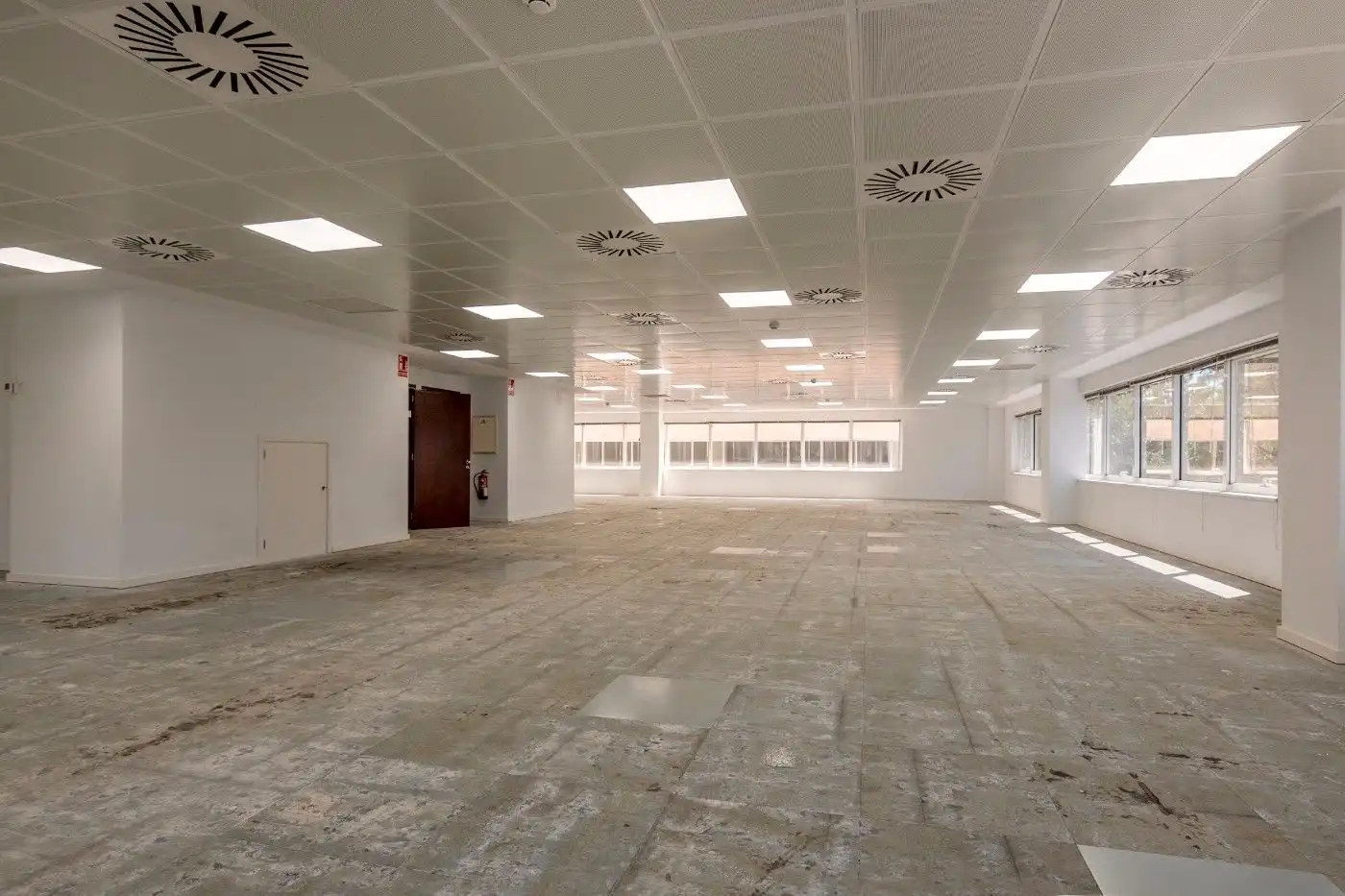 Bureau à louer à Almeda - El Corte Inglés