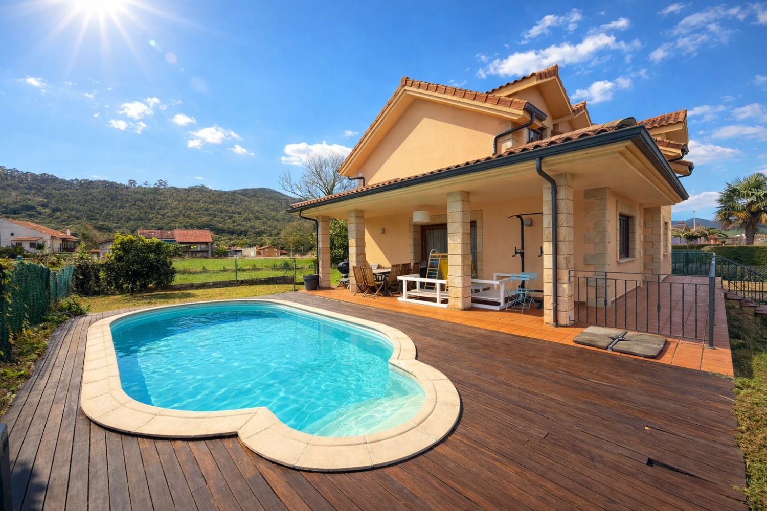 Piscina de Casa o xalet en venda en Argoños  amb Calefacció, Jardí privat i Parquet