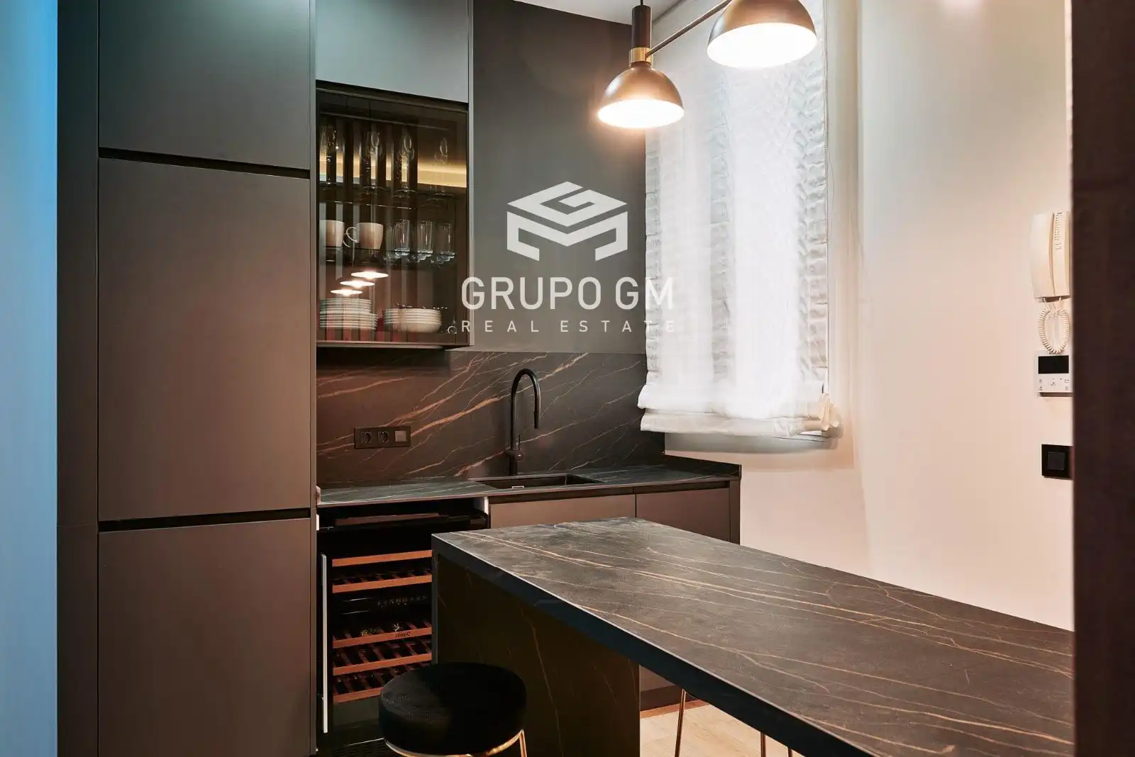 Exclusiva vivienda con encanto en el Barrio de las Letras, image 2