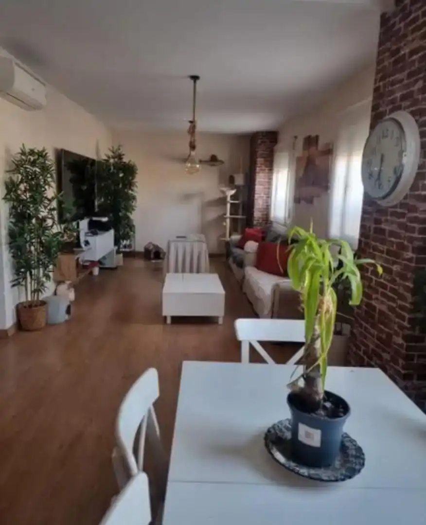 Wohnzimmer von Wohnung zur Miete in Casariche