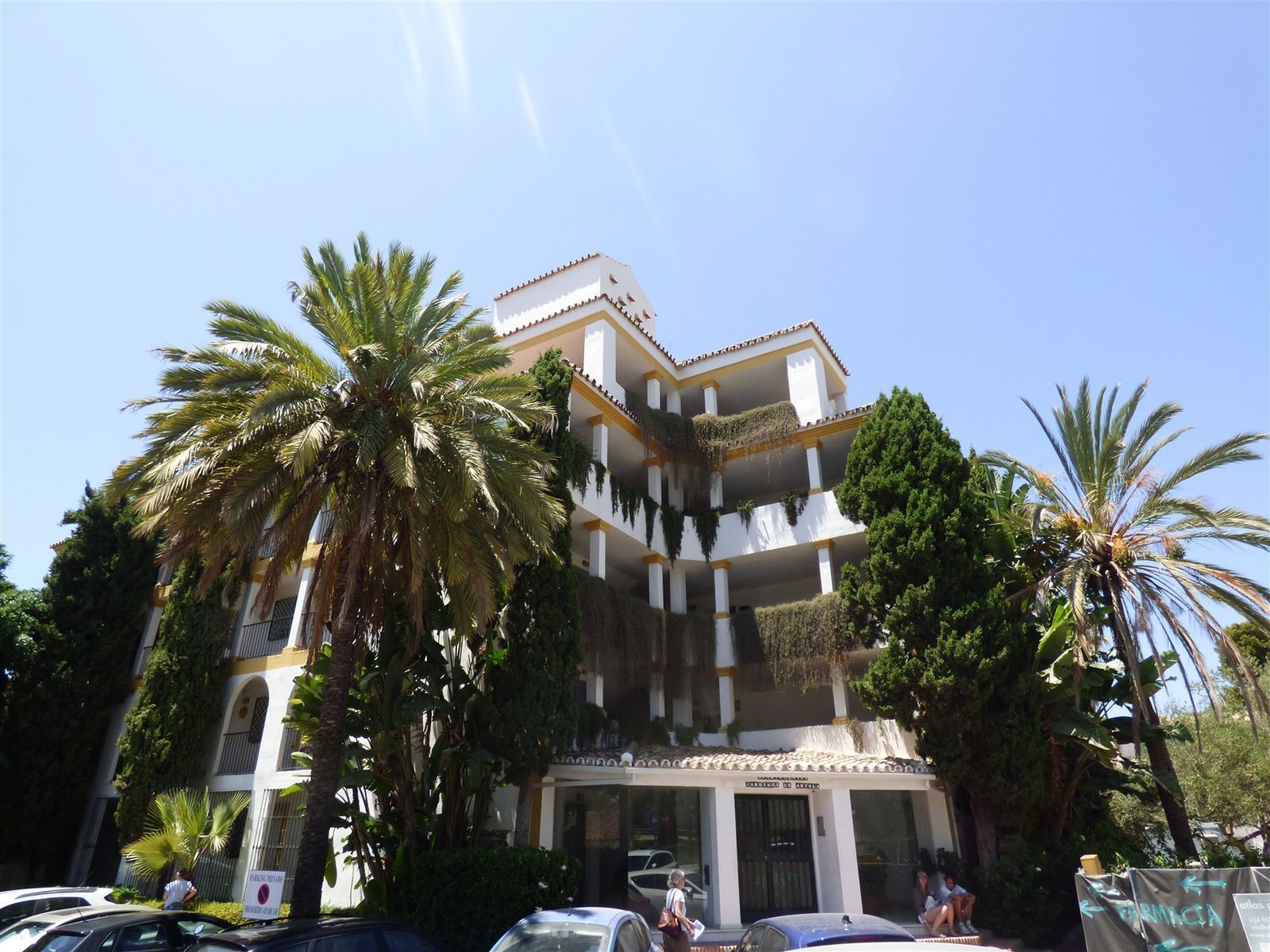 Vista exterior de Apartamento en venta en Marbella con Aire acondicionado y Terraza