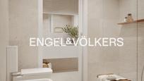 Bathroom of House or chalet for sale in  Madrid Capital  with Terrace, Swimming Pool and Balcony