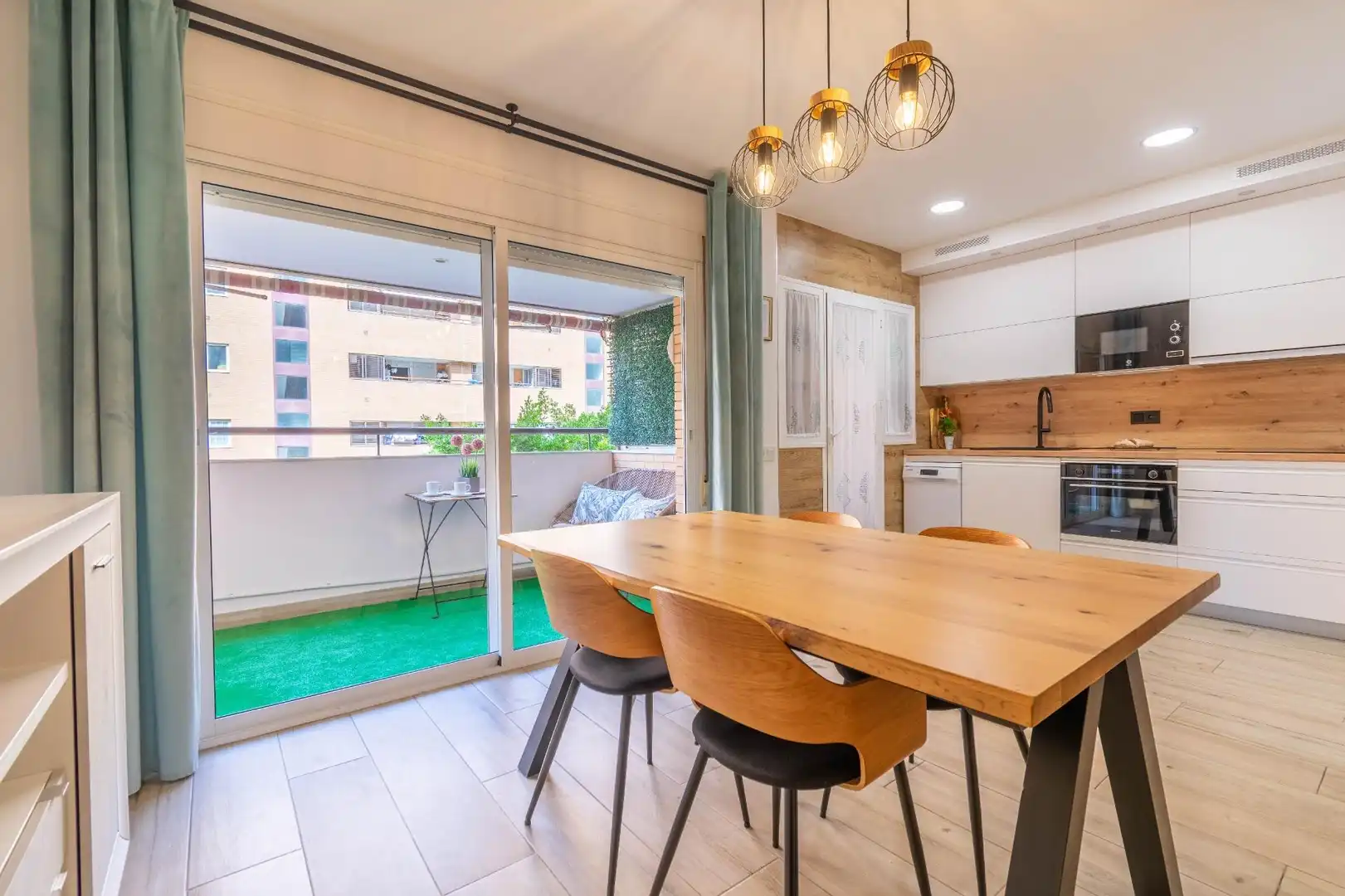 Cocina de Piso en venta en Almería con Aire acondicionado y Terraza