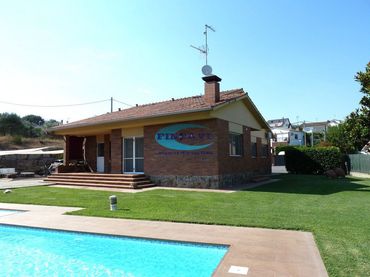 Maison avec piscine à vendre à Bigues i Riells del Fai