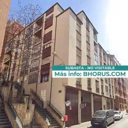 Piso con ascensor en venta en VENERABLE CARABANTES 5