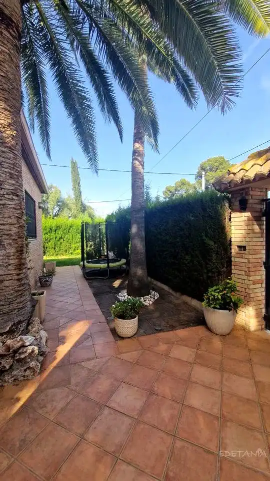 Casa o chalet de alquiler en 104, Moncada