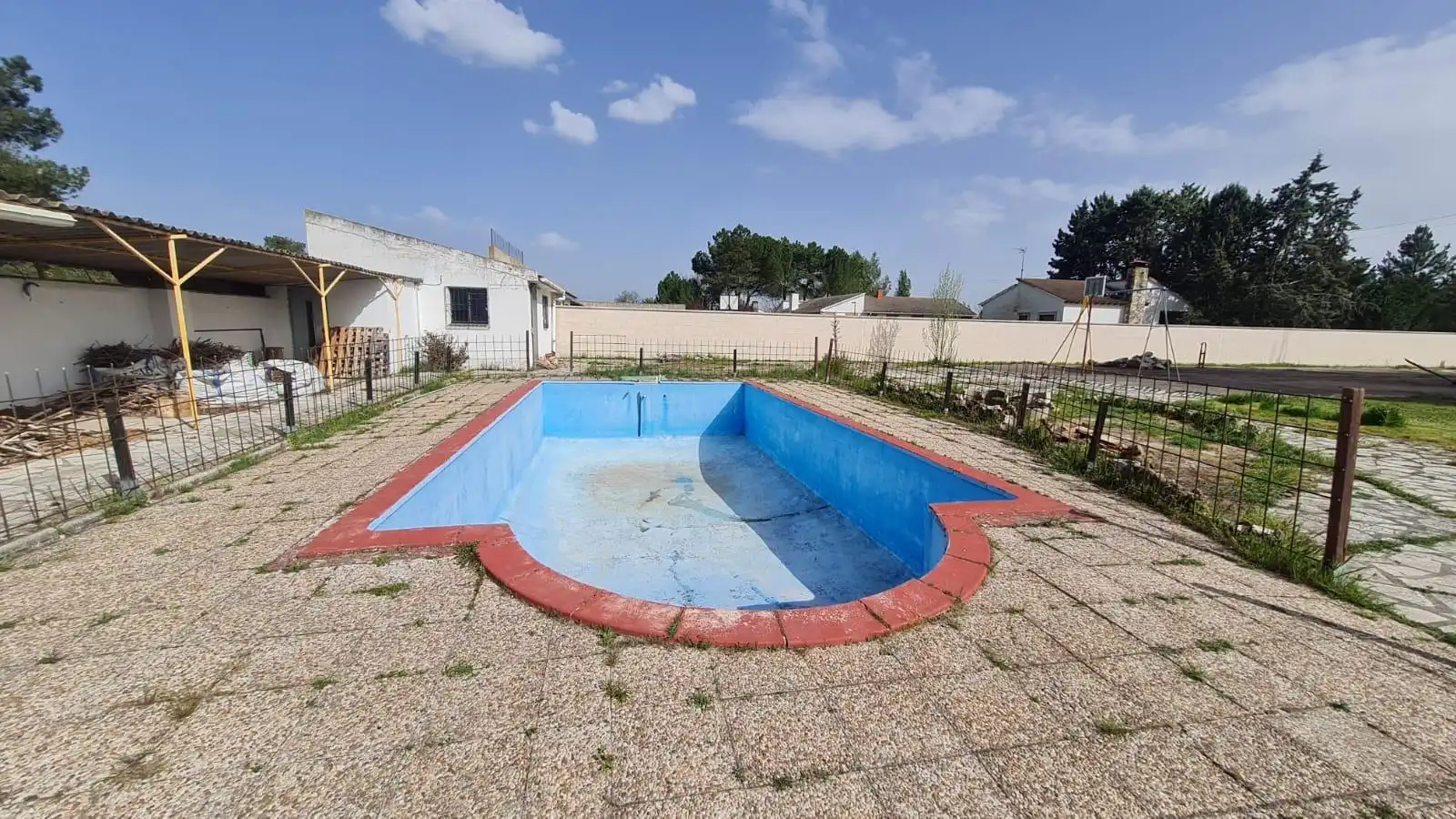 Piscina de Casa o chalet en venta en Mojados con Calefacción, Jardín privado y Terraza