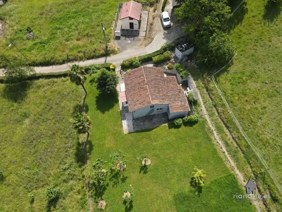 Casa o chalet en venta en Oviedo  con Calefacción y Jardín privado