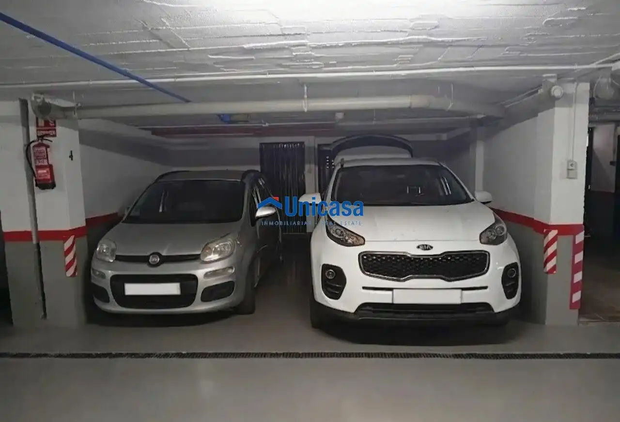 Parking de Casa adosada en venta en Cruz de Humilladero