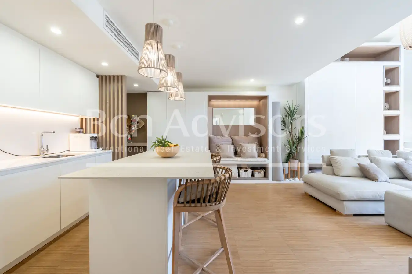Wohnzimmer von Dachboden zum Verkauf in Barcelona mit Klimaanlage, Heizung und Parkett