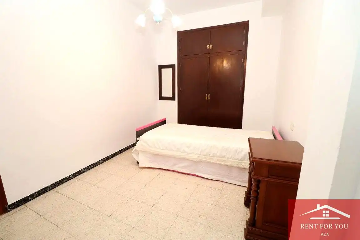 Habitación de Planta baja en venta en Alhaurín El Grande con Aire acondicionado y Trastero