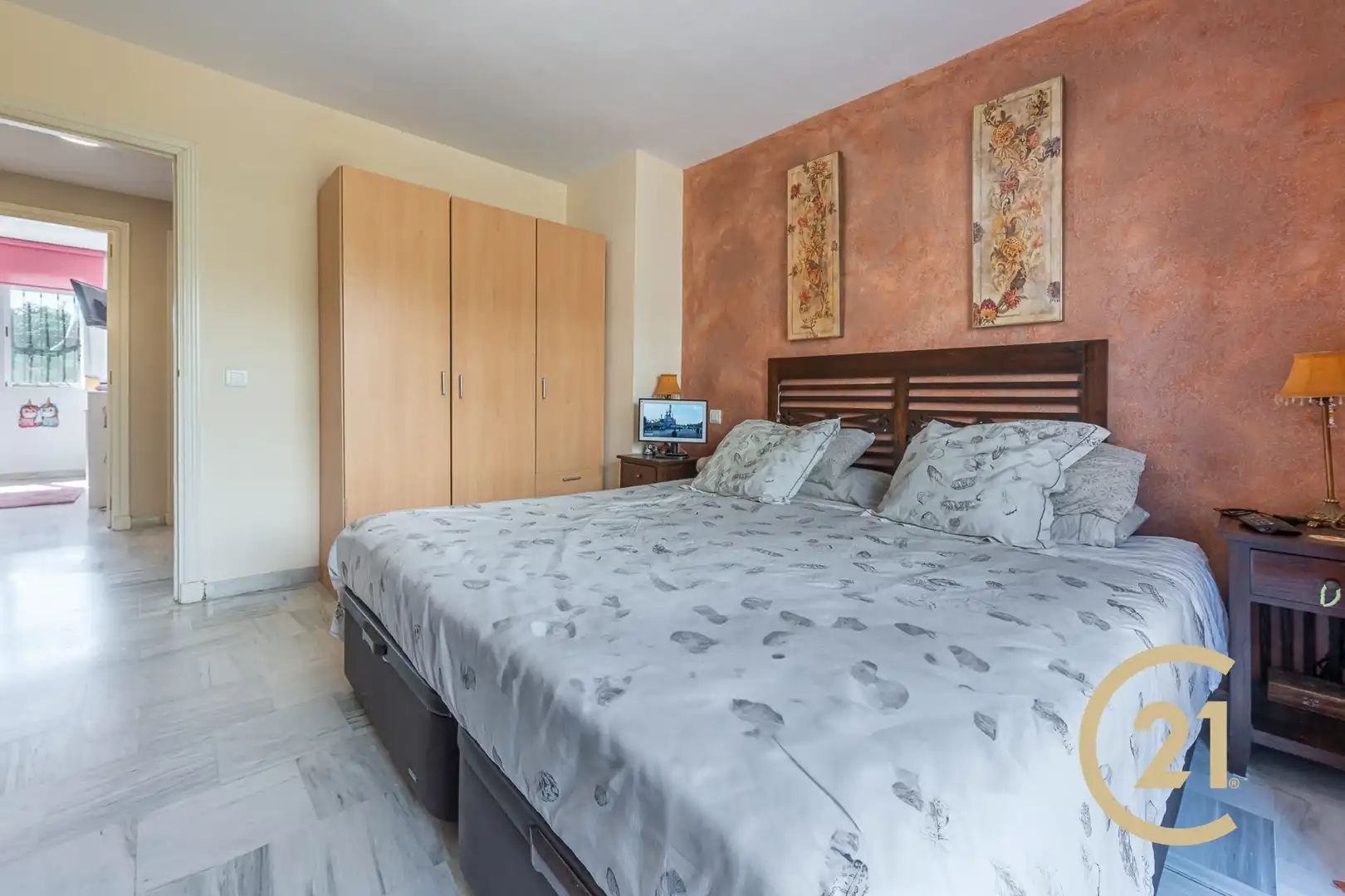 Dormitori de Casa adosada en venda en Marbella amb Aire condicionat, Jardí privat i Terrassa