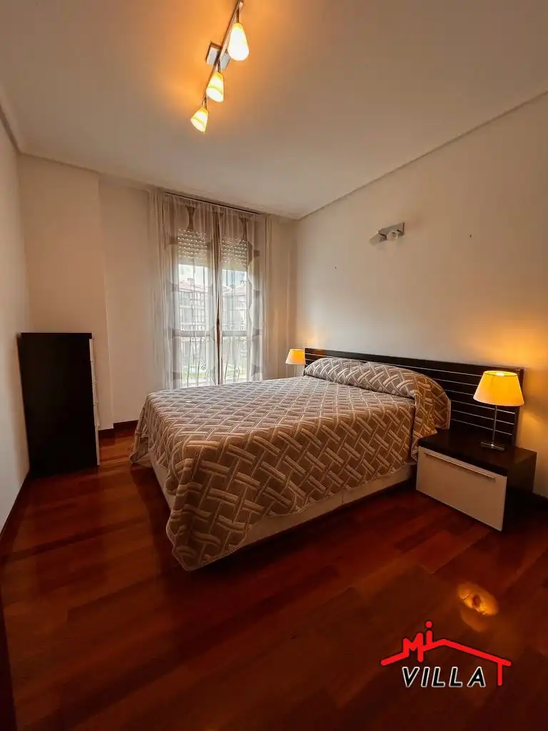Habitación de Piso en venta en Voto con Calefacción, Trastero y Amueblado