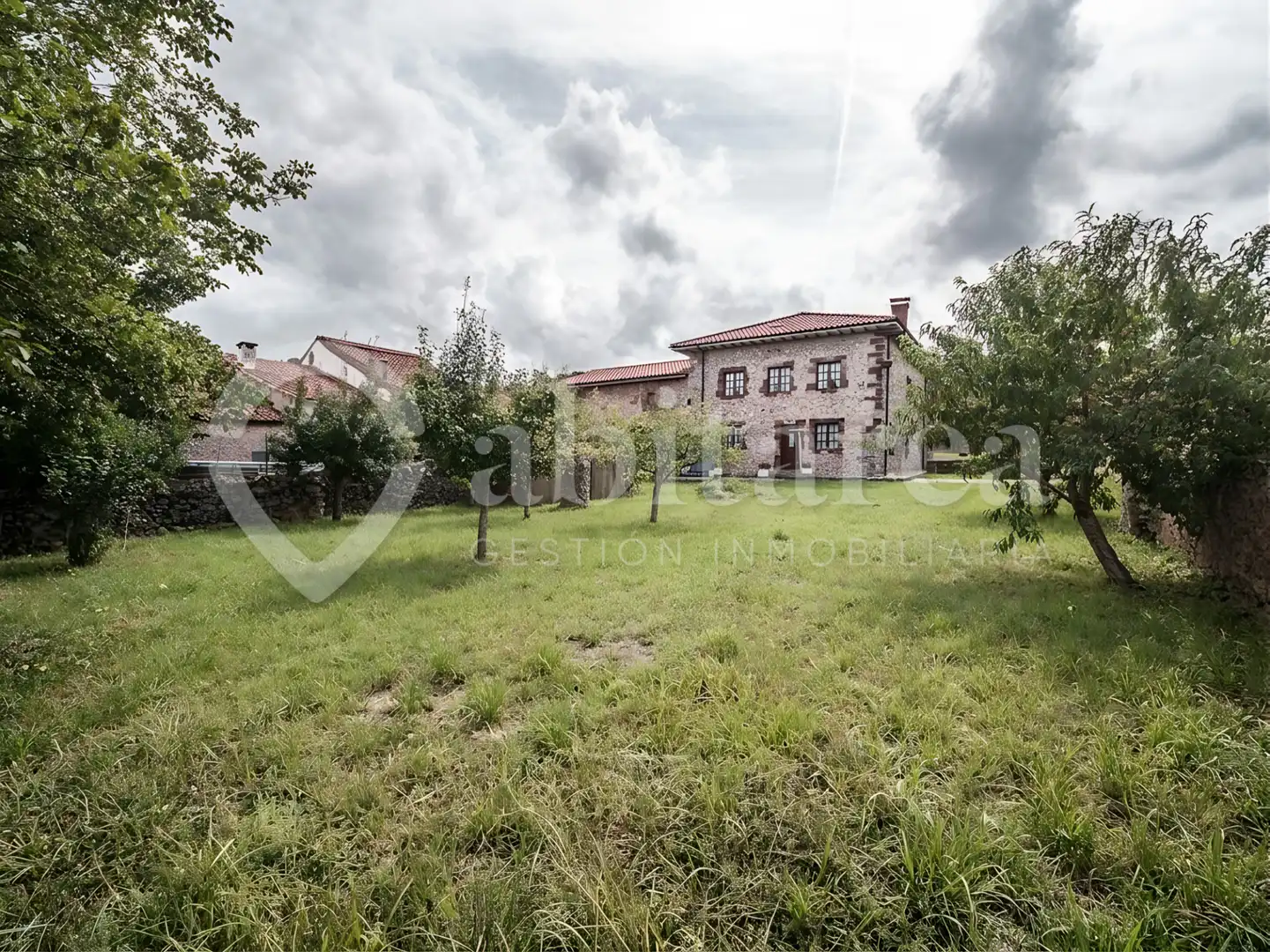 Country homes for sale in Camargo  with Heating, Private garden and Parquet flooring