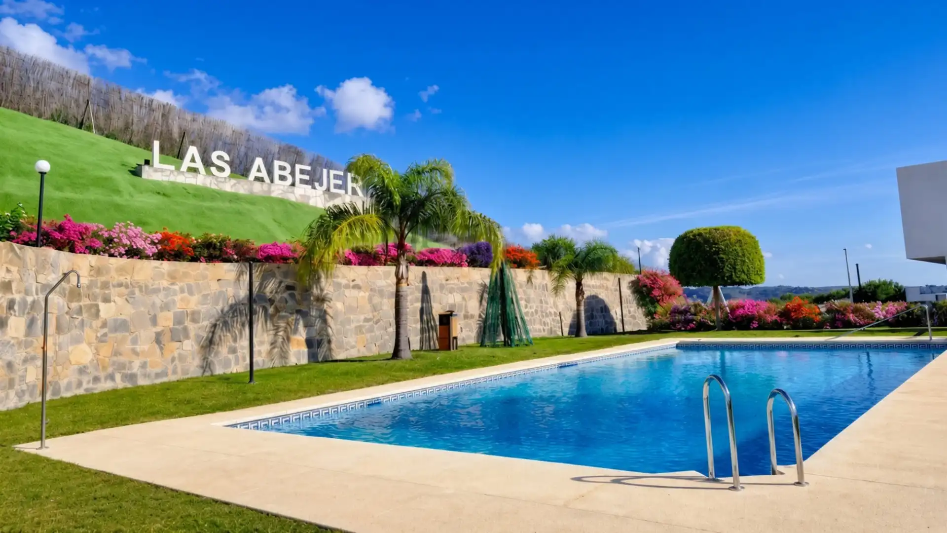 Àtic amb piscina en venda a Altos de Estepona