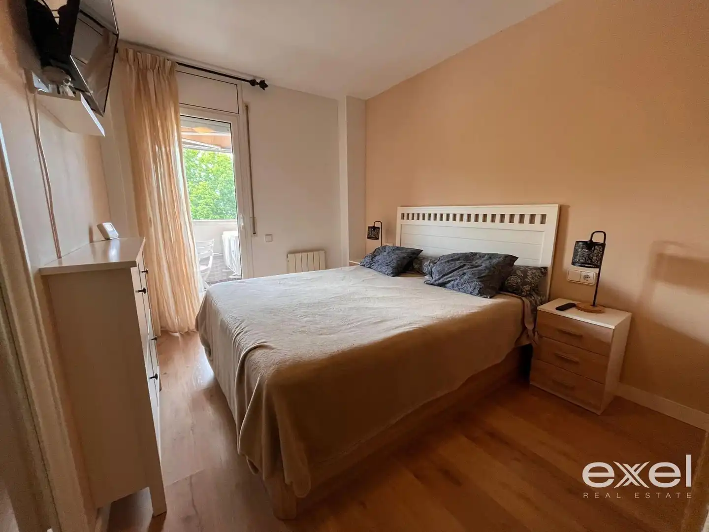 Habitación de Piso en venta en Sant Joan Despí con Aire acondicionado, Calefacción y Parquet