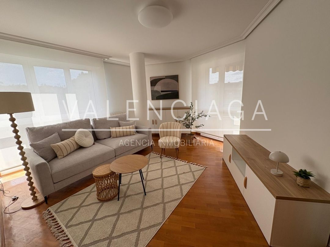 Sala de estar de Piso de alquiler en Donostia - San Sebastián  con Calefacción, Terraza y Horno