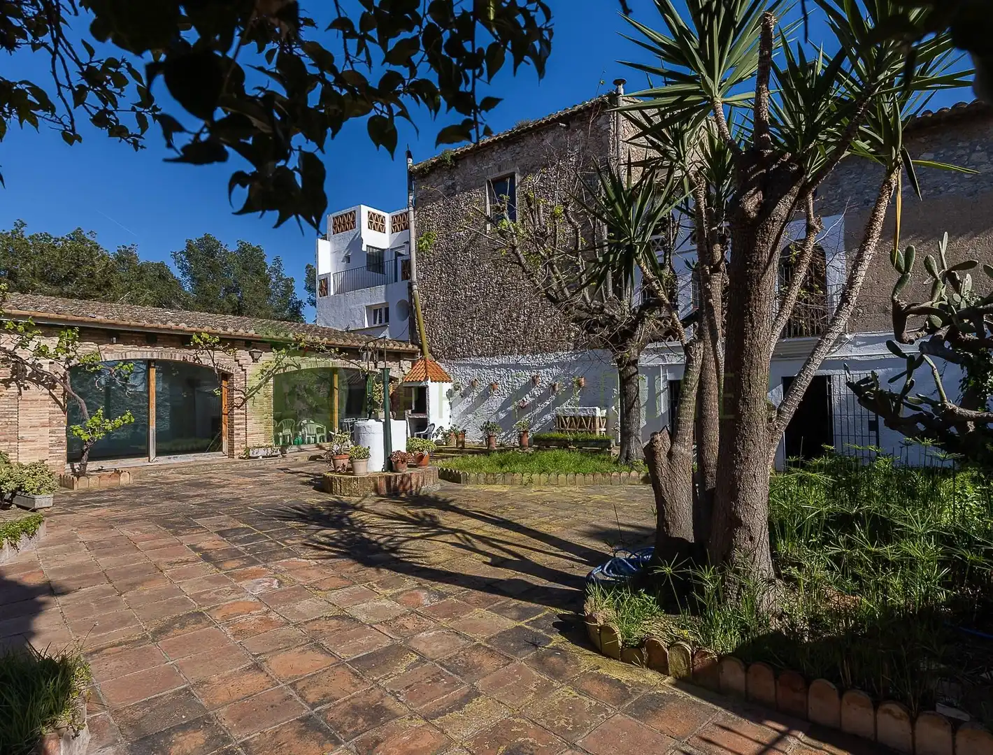 Vista exterior de Casa o chalet en venta en Vilanova i la Geltrú con Aire acondicionado, Calefacción y Jardín privado