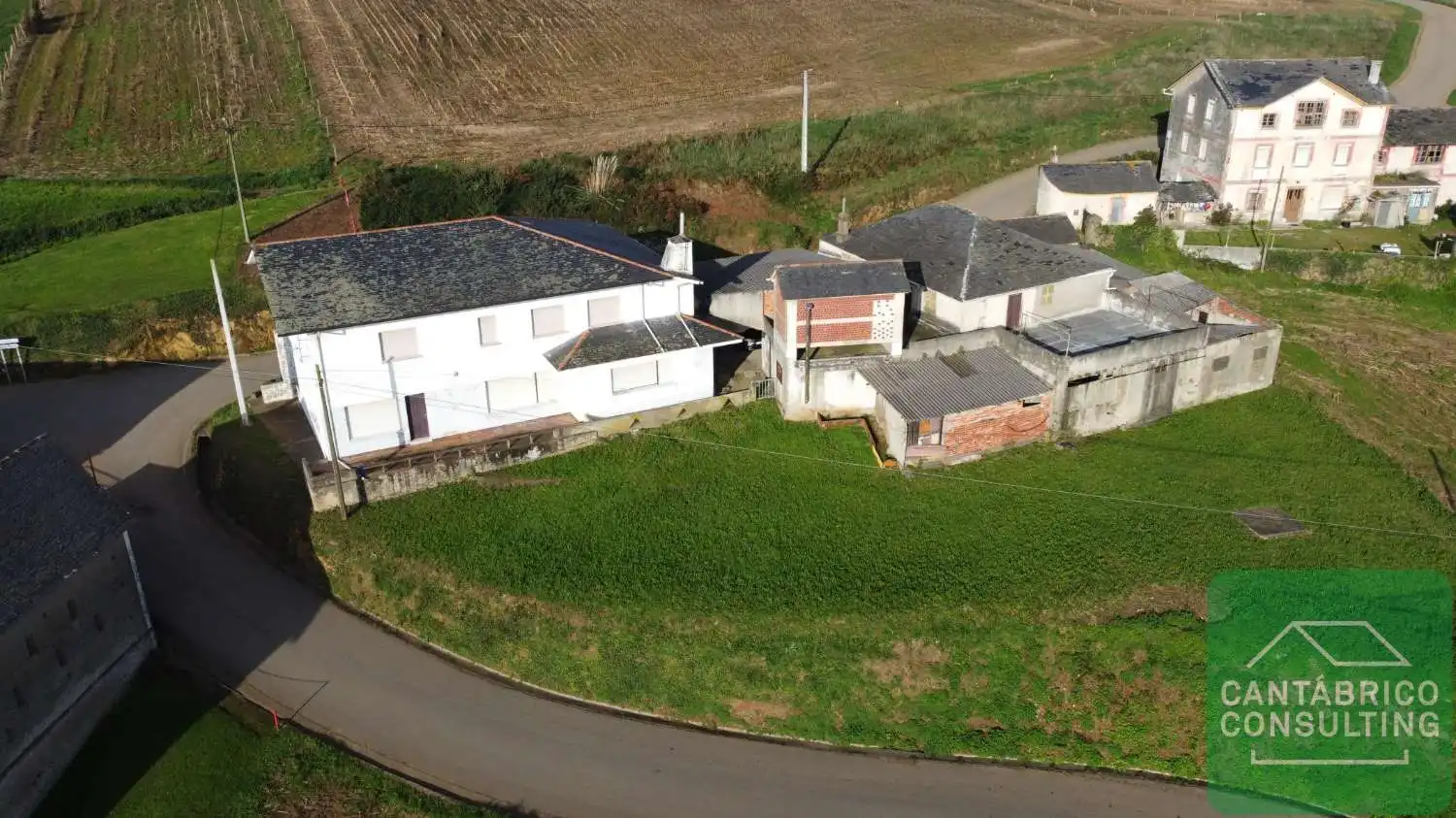 Haus oder Chalet zum Verkauf in Navia mit Heizung