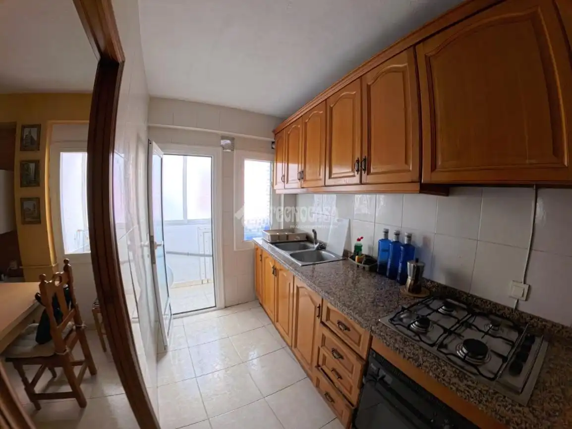 Piso en venta en Calle Pinoso 16, imagen 2