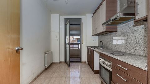 Foto 4 de Piso en venta en C/ Vall D´arán, Albatàrrec, Lleida