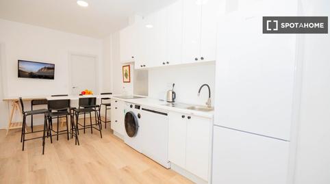 Foto 5 de Piso de alquiler en Quintana, Madrid