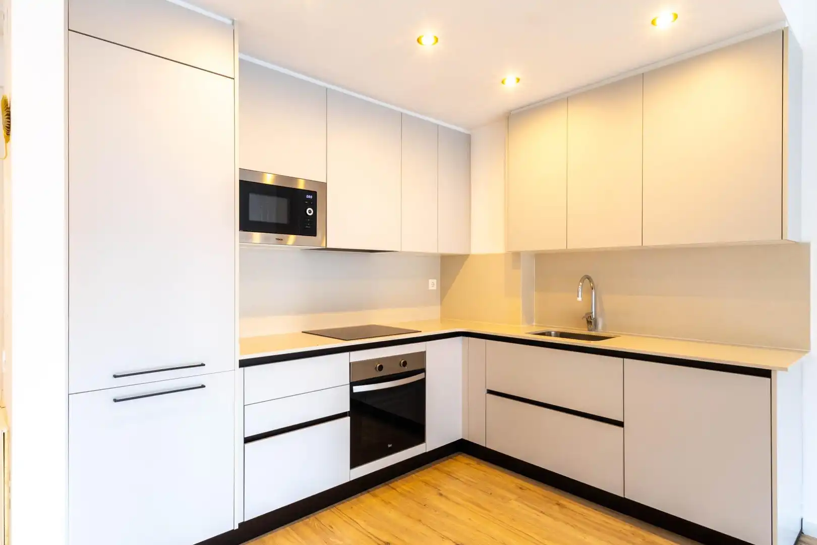Küche von Maisonette zum Verkauf in Barcelona mit Klimaanlage, Parkett und Terrasse