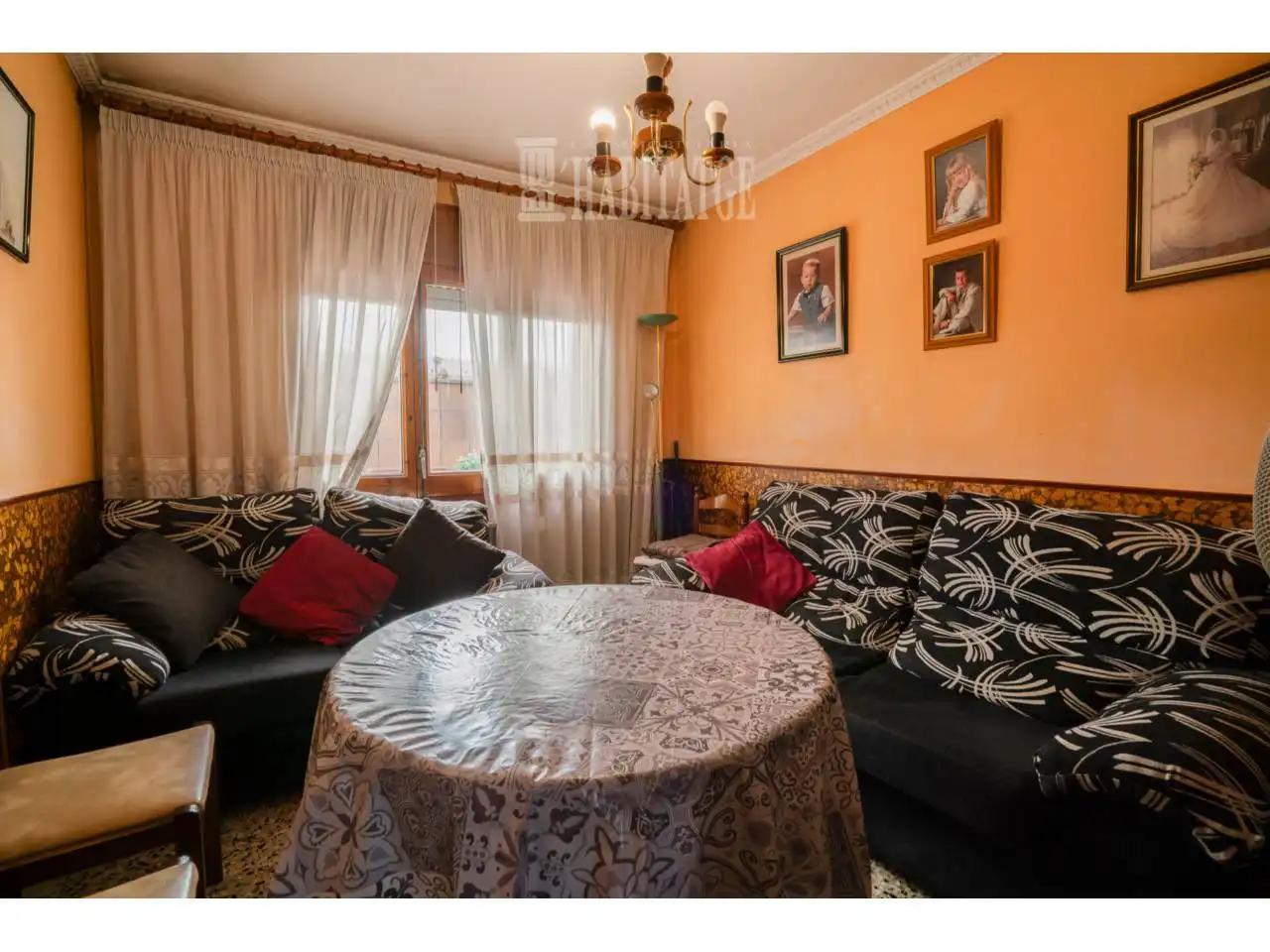 Sala de estar de Casa o chalet en venta en Manlleu con Calefacción y Terraza
