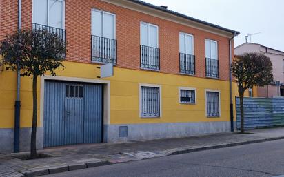 Vista exterior de Casa o xalet en venda en Medina del Campo