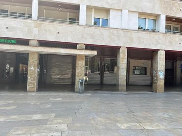 Business premises to rent in Ezkurdi Plaza