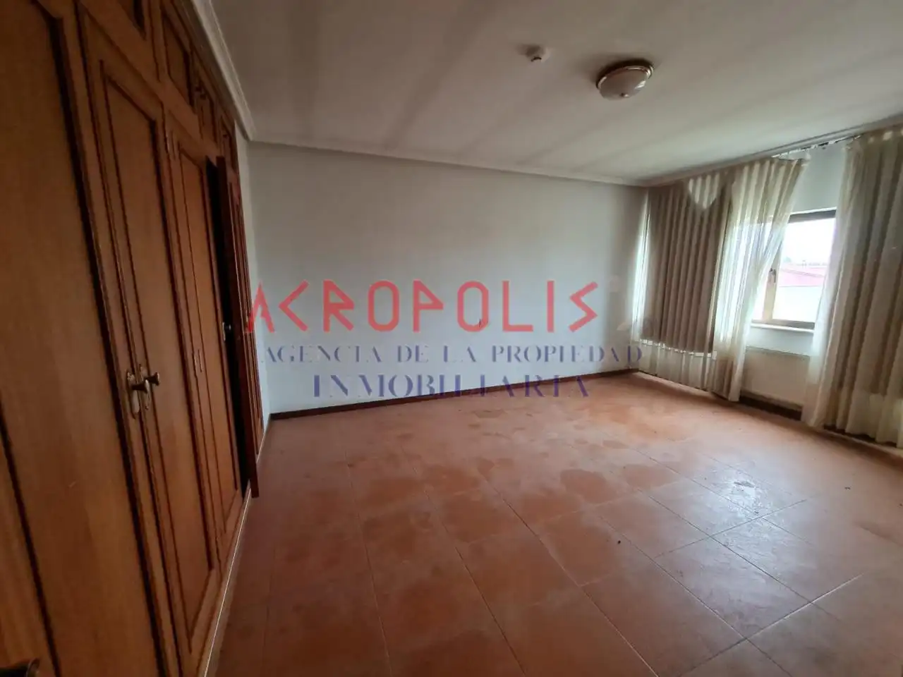 Schlafzimmer von Gebäude zur Miete in Benavente