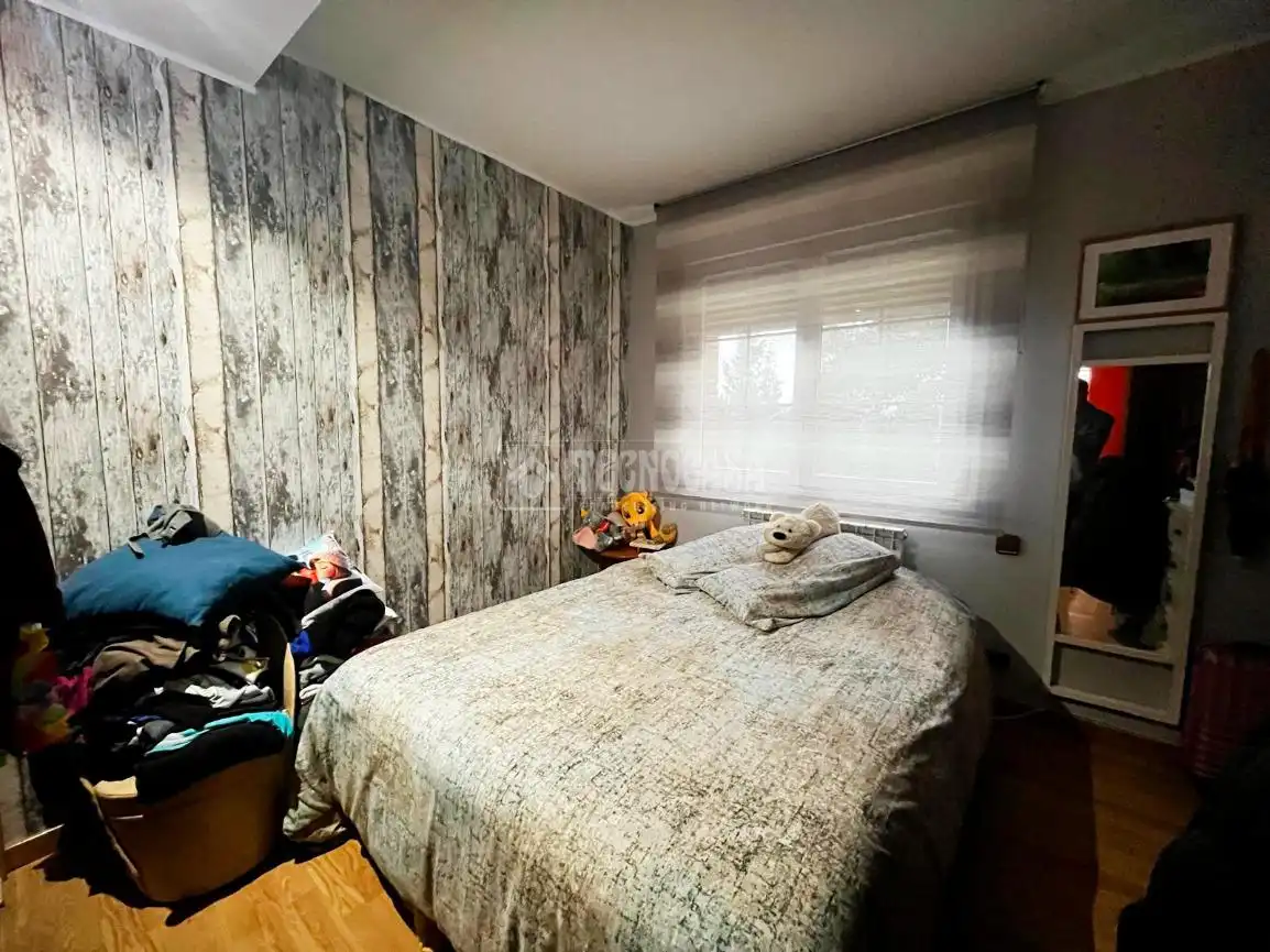Habitación de Casa adosada en venta en Sobradiel con Calefacción y Jardín privado