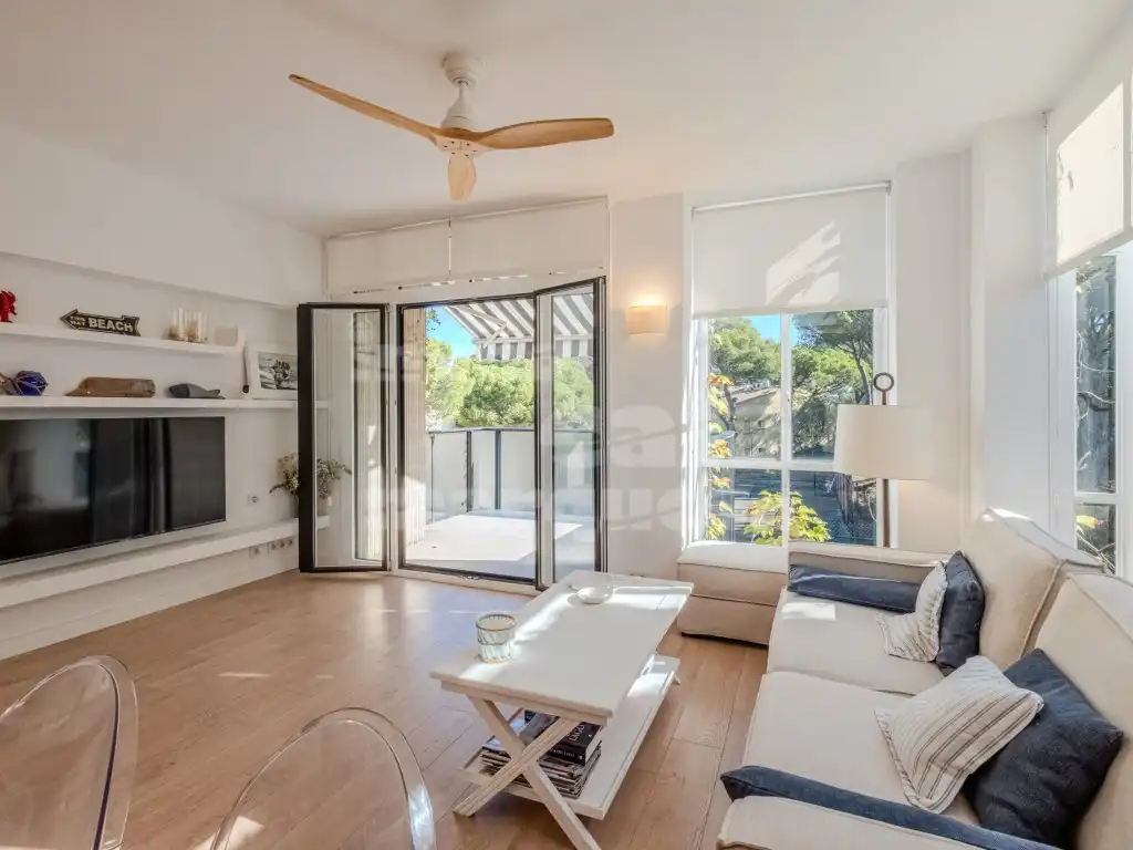 Sala de estar de Apartamento en venta en Palafrugell